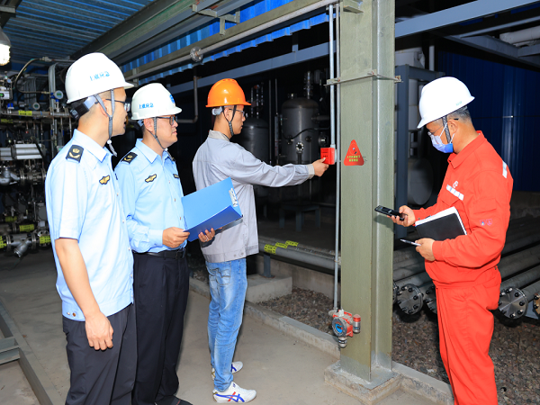 2.1 中國化學(xué)品安全協(xié)會(huì)上虞項(xiàng)目部開展“零點(diǎn)飛檢”行動(dòng).png