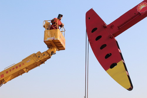 大港采油三廠二區(qū)精細查隱患全力保安全