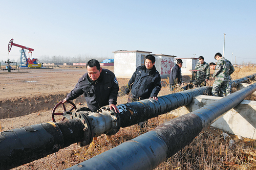 中國(guó)石化企業(yè)排查管網(wǎng)隱患確保安全生產(chǎn)1