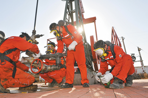 中國(guó)石化企業(yè)排查管網(wǎng)隱患確保安全生產(chǎn)12